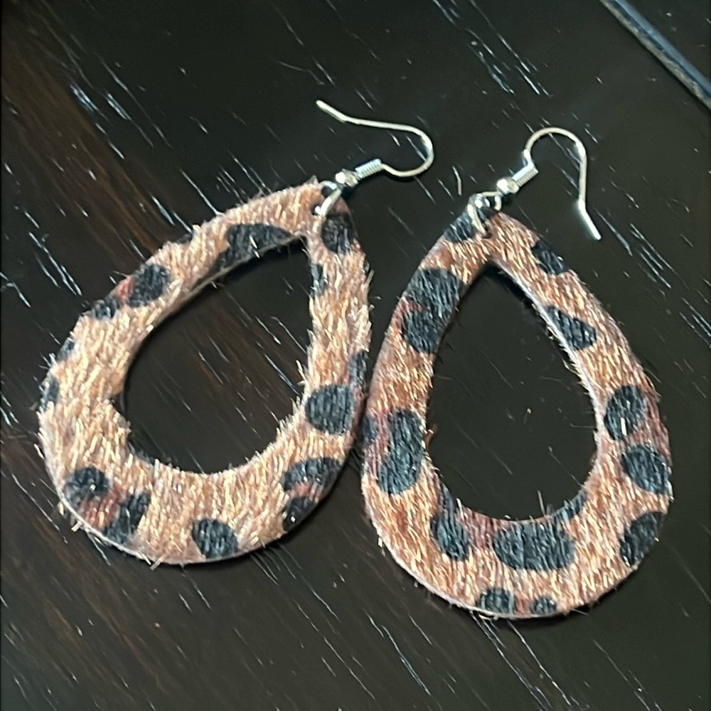 faux pony hair loop earrings-NWT